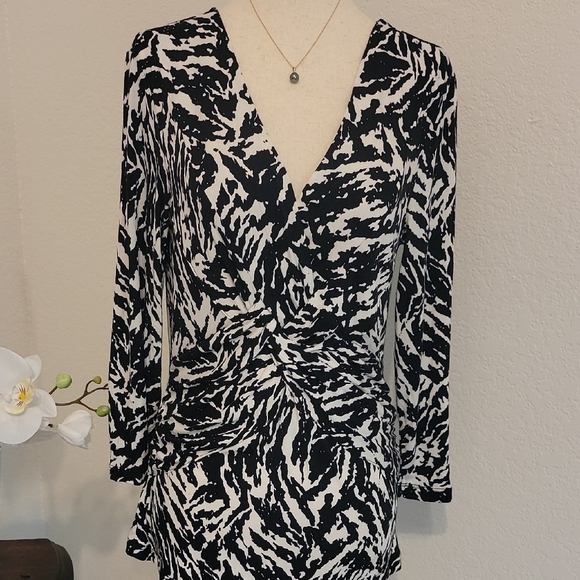 Cable & Gauge Black and White Ruched Wrap Top - Picture 1 of 3